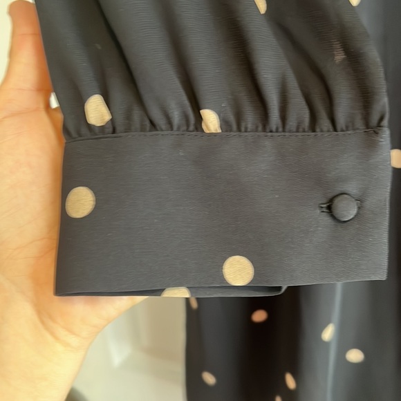 RW&CO polka dot dress loose fit with neck tie and size zipper. Size M Like new - Picture 8 of 15